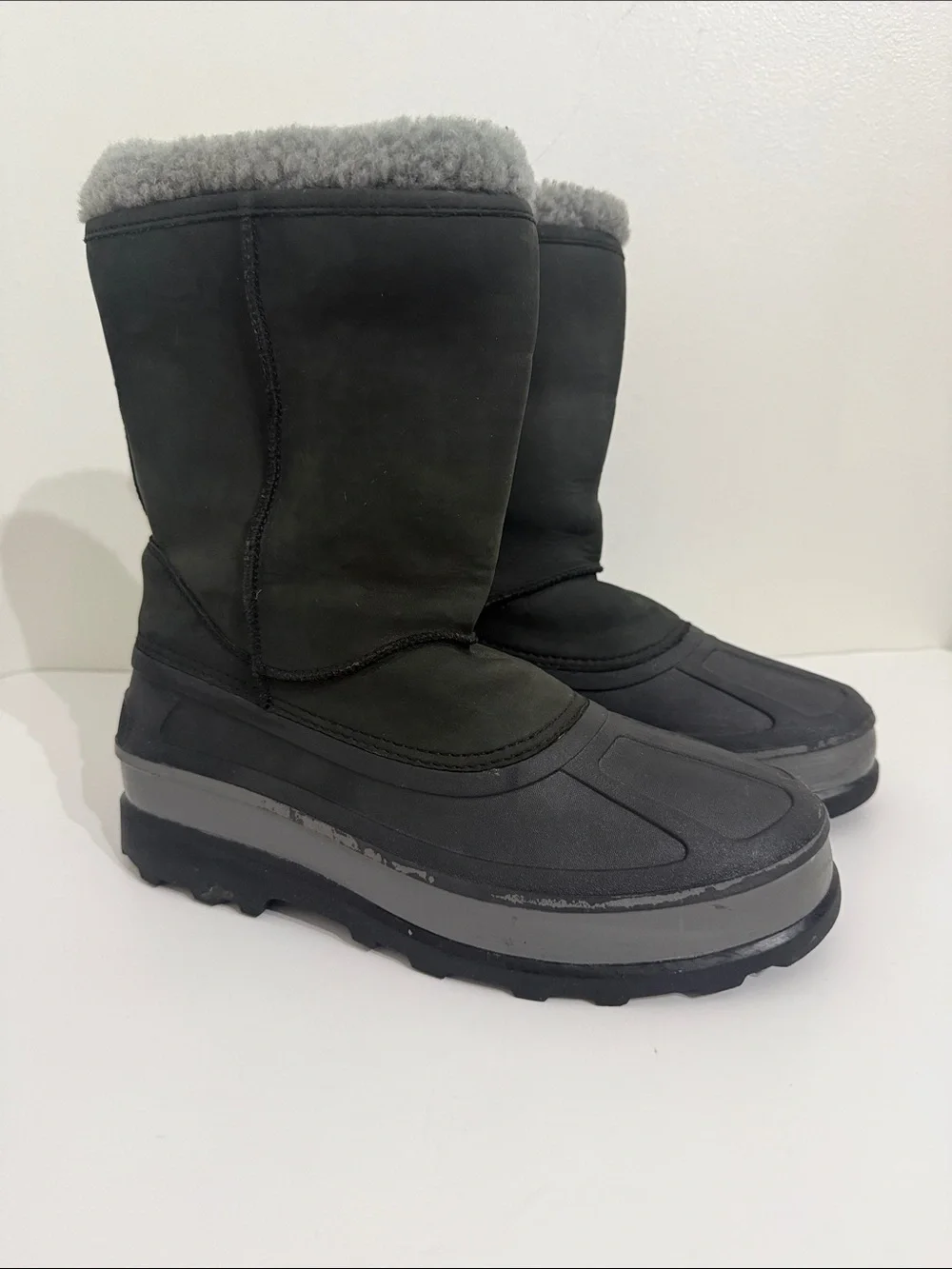 RARE Ugg Australia Pueblo Boots Mens Size 9 Shearling Lined Waterproof